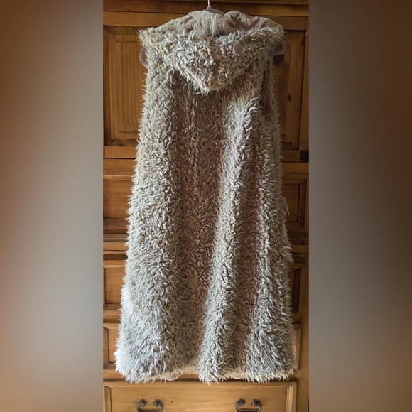 Code Hooded Vest - Picture 2 of 4